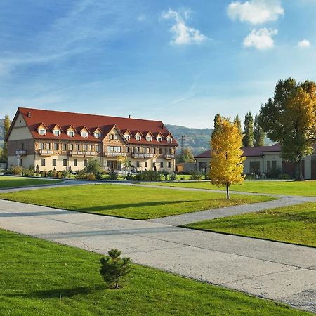 Malvazia Hotel Prievaly Esterno foto