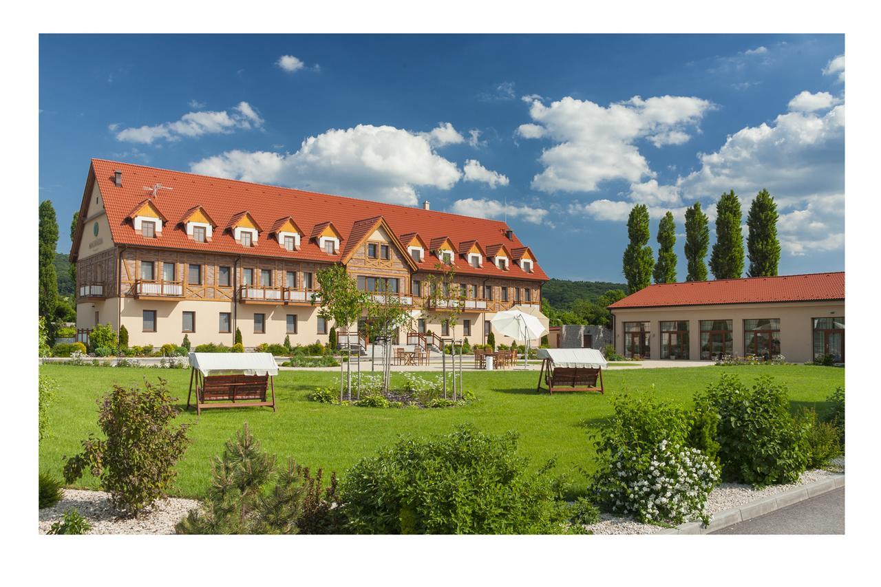 Malvazia Hotel Prievaly Esterno foto
